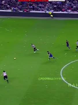 Messi is the only one with the ability to not give up in those difficult moments.🐐👊#messi10 #Soccer #messi #football #leomessi 