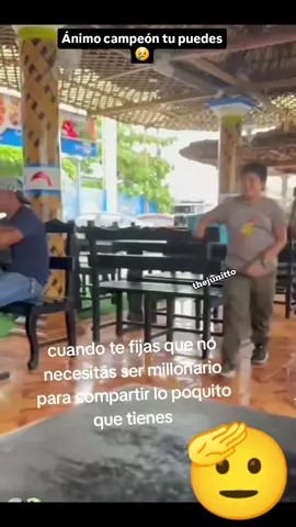 no sé necesita ser millonario para compartir lo poquito que tienes.#viral #felicidad #compartir #fyp #amor 