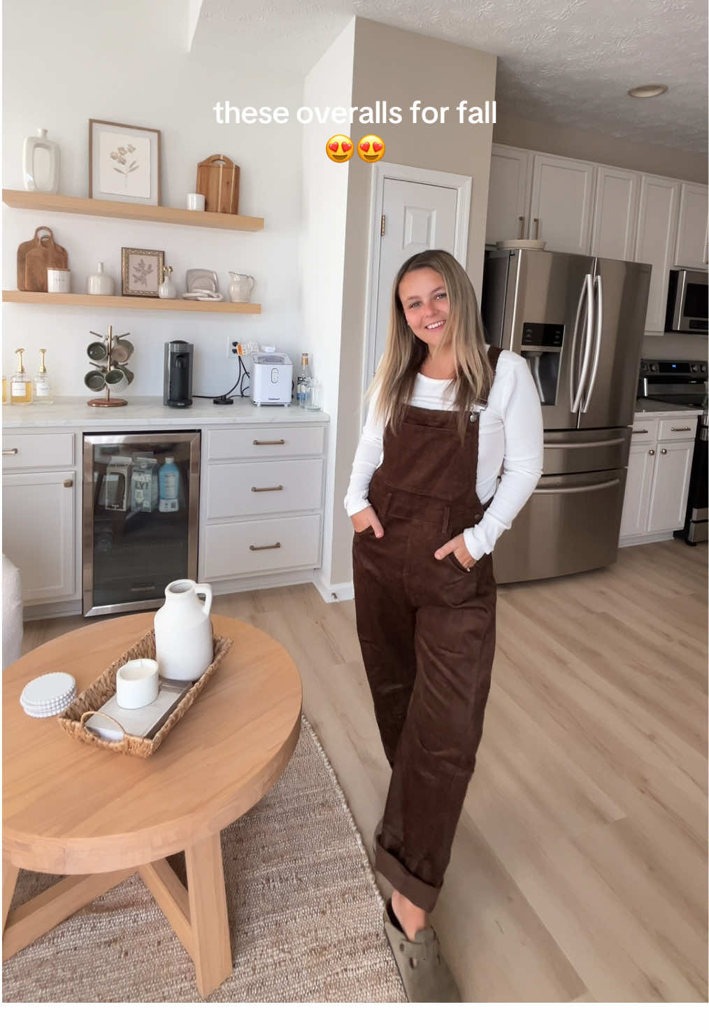 is this not the perfect fall outfit?!  #overalls #falloutfits 
