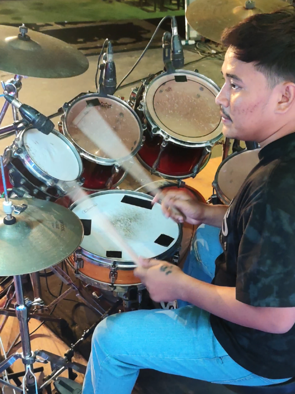 တို့တစ်ရွာလုံးကမြူးမှကြိုက်တာဆိုလို့ အေးအေးလေးကနေ မြူးမြူးလေးသို့ 😆😆😆 #နင်လမ်းတွေ့ခဲ့ရင်  #ယွန်းမြတ်သူ  #drums  #drumcam  #godzillabar 