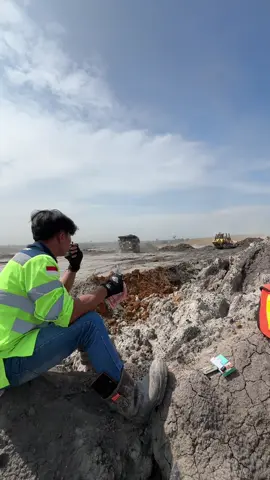 Meleleh jar 😎#tambangbatubarakalimantan#BUMAIPRTABANG#melelehjar