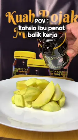 Baru tahu ni rahsia “Me Time” mak mak kite. Kuah pekat memang boleh rasa healing-healing 😍 #colekbuah #kuahrojakmakaku 