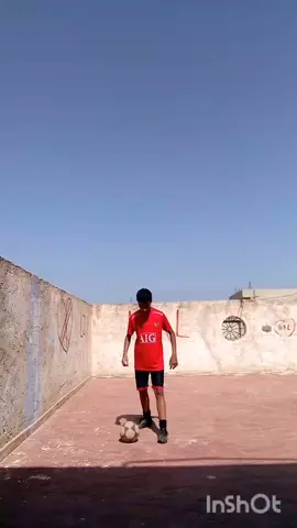 اتمنى منكم دعمي فأنا موهبة ضائعة أريد إيصال موهبتي إلى العالم والانضمام إلى نادي يقدرني ويمنحني ما احتاجه لاصبح لاعبا رائعا 🥺⚽🇲🇦#كرة_قدم #مواهب_ضائعة #football 