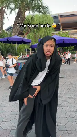 Guess who caught their sister sneaking out to Disney land 