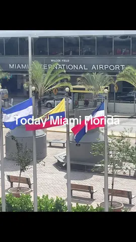 @fyptiktokpost #Miami #Traveler #plane. Made it to the next destination. 