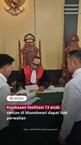 Kejati Papua Barat fasilitasi penetapan perwalian 13 anak rentan di Manokwari agar mereka terlindungi secara hukum, mudah akses dokumen, pendidikan, dan kesehatan. #antaranews #antarapapuatengah #kejatipapuabarat #kejaksaan #perlindungananak 