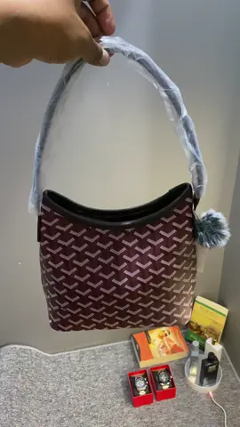 Definisi tas mewah harga ramah dikantong🥰👇🏼  #taswanita #goyard #tascantik #fyppppppppppppppppppppppp 