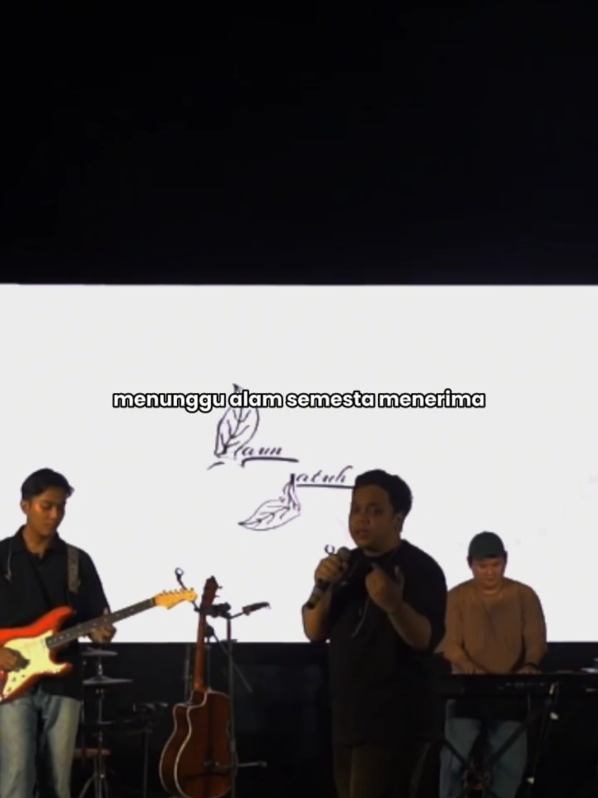 masih nungguin dia balik ya? 🎙️: @daunjatuhmusic - Resah Jadi Luka #DaunJatuh #LaguGalau #Galau #SenandungCerita #ForYouPage 