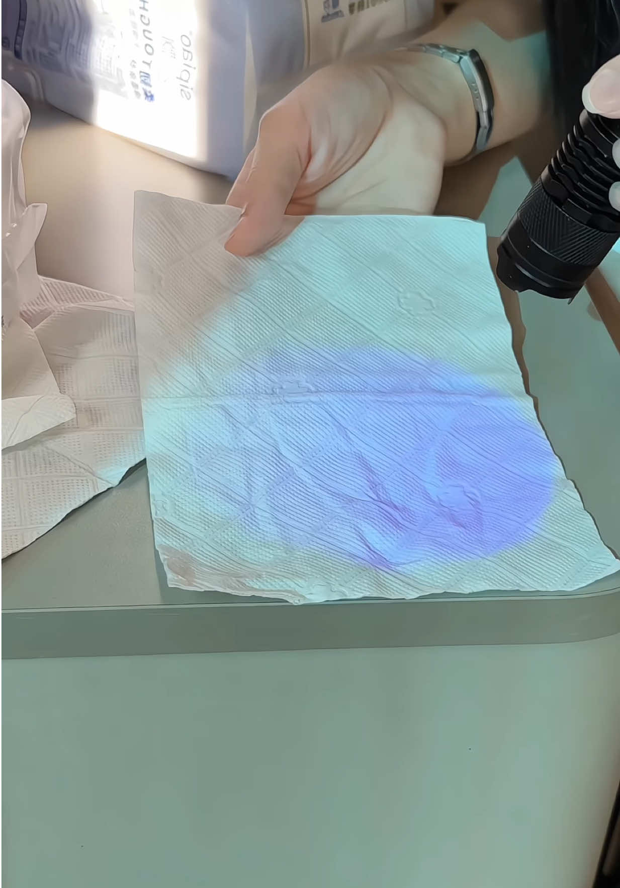 Giấy lau giá rẻ có an toàn và ok không? 