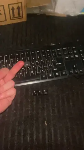 typing tuff shi on ⌨️#keyboard#tuffgng #tuff #skateboard #trickshot 