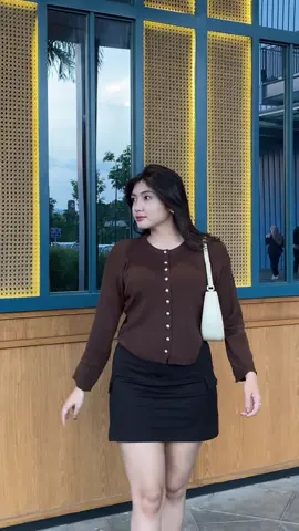 comfy banget!! @LEV ID #cardigan #cardiganrajut #cardiganoutfit #cardiganoutfit 