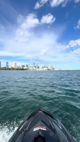 Bringing back the 80’s #inadream #toronto #jetski #ovo 
