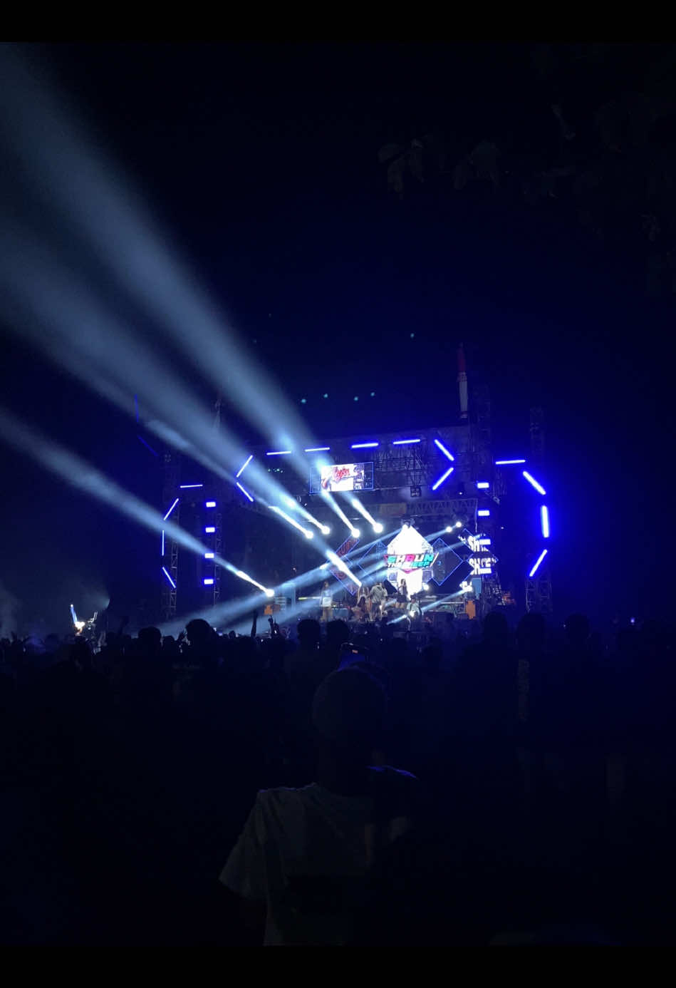 STS CLUB🍷🕺🏻 #boisgank #infoorkespati #infoorkesjepara #infoorkeskudus #ojing #kemputsts #anjaslighting #fyp #beranda 