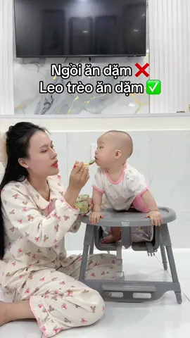 Chắc không phải mình con tui đúng hông mấy bà, hãy nói tui ko cô đơn đi 😭😅 #mevabe #mebimsua #embedangyeu #nhacocamathi #andam  @Nhà CoCa Mắt Hí 