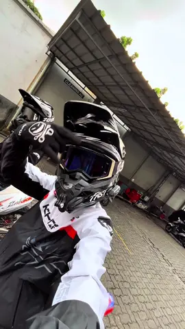 @KHAZER INDONESIA ID SQUAD #khazerindonesia #supermotoganteng #supermoto #cinematicvideo 