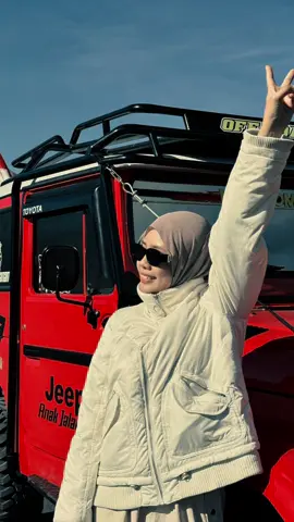Pergi Bromo mestila wajib bergambar dengan Jeep 😆 #bromo #Hiking 