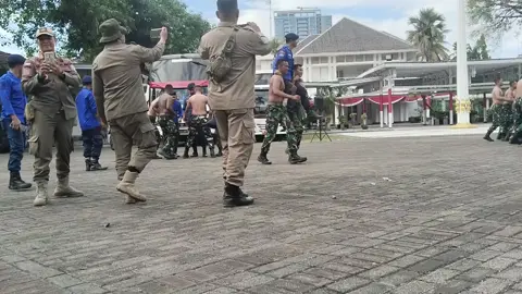 apresiasi, Mayjen TNI Bangun Nawoko, Pangdivif 3 Kostrad. untuk damkar indonesia atas kinerja dan pengabdianya untuk masyarakat.  #fyp #damkarindonesia @damkar_pangkep 