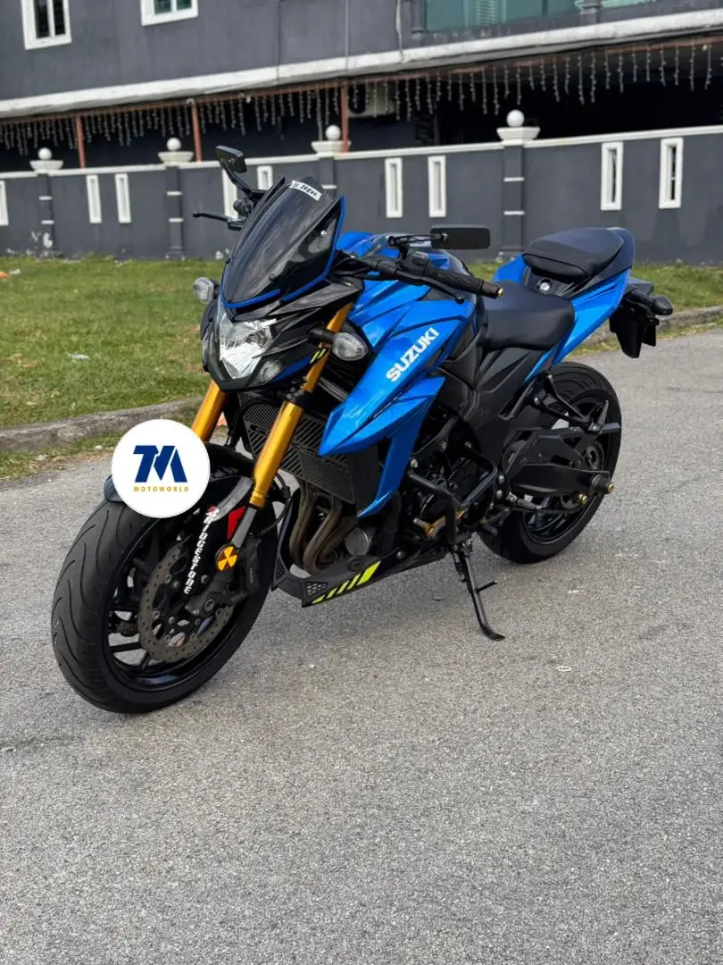 Suzuki gsxs s750 mileage 21k cantik z800 z900 mt09 best deal in TMM RM 34,800 ( Hantar satu Malaysia & Singapore ) Manufactured 2021 Register 2021 750 Exhaust slip on Crash bar  Kami Ada provide Loan service.  EPP credit card.  Nak Trade in big bike or Kapcai jadi sebagai deposit kami Boleh Bantu.  Loan credit  Plan (A) RM 0 RM 824 X 60 month  RM 718 X 72 month  RM 643 X 84 month  Plan (B) RM 5000 RM 715 X 60 month  RM 624X 72 month  RM 558  X 84 month  Plan (C) RM 10,000 RM 607 X 60 month  RM 529 X 72 month  RM 474 X 84 month  Loan kedai  Deposit RM 15,800 RM 741 X 36 month  RM 598 X 48 month  0% Credit Card Ez Payment Plan MBB, PBB, RHB, CIMB, AMBANK, OCBC, UOB/CITI, AFFIN, HLB, SCB, HSBC Max can 3 year or 5 year.  *With Terms & Condition* Call/Whatsapp: HANA : 010-2643259 https://wa.me/60102643259 SYAHRIN : 016-3488335 https://wa.me/60163488335 FITRI : 010-8093259 https://wa.me/60108093259 ADIB : 017-8869542 https://wa.me/60178869542 FAZWAN : 012-8174828 https://wa.me/60128174828 AZRUL : 010-2323259 https://wa.me/60102323259 + Penghantaran seluruh malaysia + Provide change new number plate Service + Interchange Service + Inspection puspakom Service + Renew Insurance And roadtax + provide bike health check + Your Reliable Workshop Centre Location/ lokasi kedai: TM MOTOWORLD Kapar No.17, Lorong Dato Kaya Kecil 6/KU 13, Taman Indah, BATU 11, Kapar, 42200 Klang, Selangor Darul Ehsan. Monday - Saturday : 9am - 6:30pm #tmm #tmmotoworld #bigbikeworld 