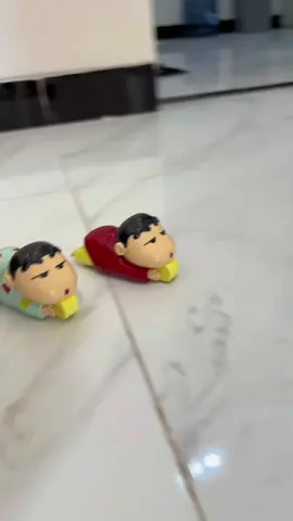 mainan anak lucu Shinchan merangkak #mainananak #mainanbabymurah #mainanshinchan #bayitiktok #tiktokshopindonesia 