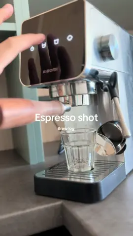 They said cheap machines can’t make good espresso… so I pulled this shot. #XiaomiEspressoE#EspressoShotB#BudgetBaristaC#CoffeeTokH#HomeBaristaE#EspressoLoversS#SpecialtyCoffeeCoffeeSetup #XiaomiEspressoMachine