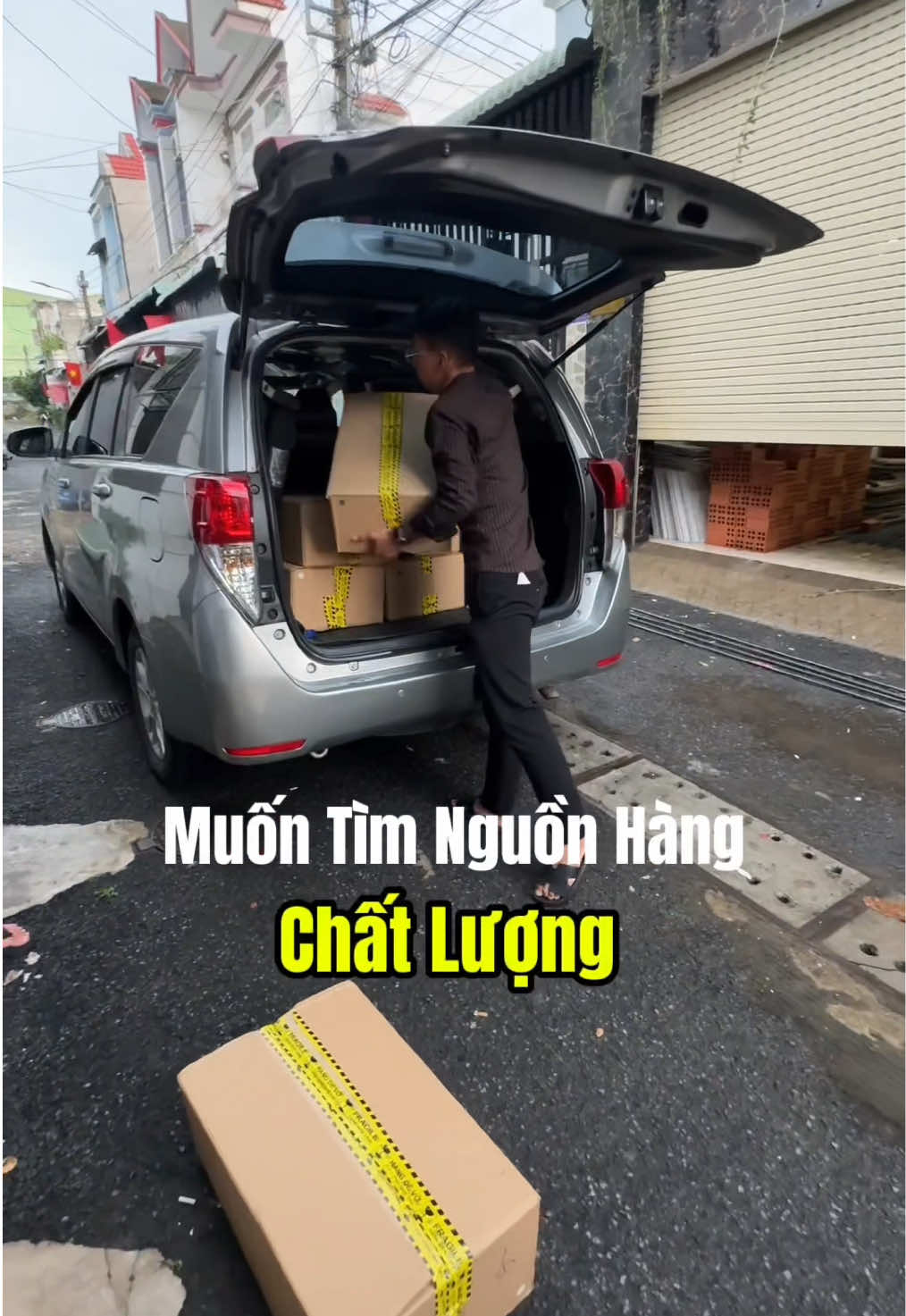 ✅ Các bạn muốn tìm nguồn hàng chất lượng để kinh doanh? #LearnOnTikTok #Quocnhat #khoinghiep #lamconganluong #congnhan 