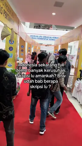 Aman ga skripsi kalian? jangan ikut demo tapi skripsi ditinggalkan  #skripsi #mahasiswaakhir #demo #fyp #universitasteukuumar 