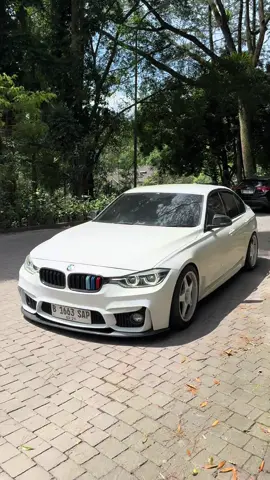 MURAHH!!! BMW F30 320i MODSSS Price : 359jta/NEGO TIPIS BNGT sangat murah WA📲 089509608676 Tahun 2019 PMK NIK 2018 ODO 60rb Tangan Pertama dari baru DIGITAL 6WB SPEEDO METER Bawaan Mobil kaki Kaki senyap AC Dingin Plat B Pajak Panjang 03-26 New HEADLAMP LCI Stop Lamp LCI Msport Steering Wheel SPEC MODSSS : Full Bodykit M3 Plastik Bukan Fiber Side Skirt Front Lips M3 CARBON Diffuser VORSTEINER CARBON Ducktail PSM CARBON Grill Double slat  Spion M3 CARBON Velg BBS Rega Master R18 Lowering kit Custom (Harian empuk) Knalpot Valvetronic (By Recuest Jika Butuh) Overall Mobil Tinggal Pakai Lokasi Bekasi Jatibening #bmw  #bmwf32  #bmwf30  #jualbmw  #jualbmwf30