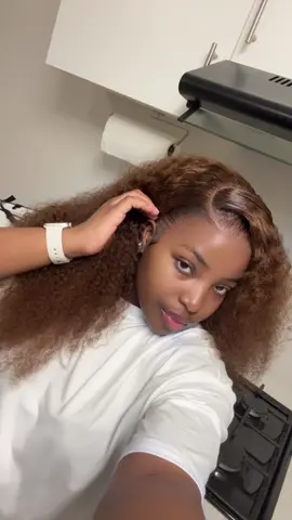 Full frontal Jerry Curls, available in black and brown R2850😍