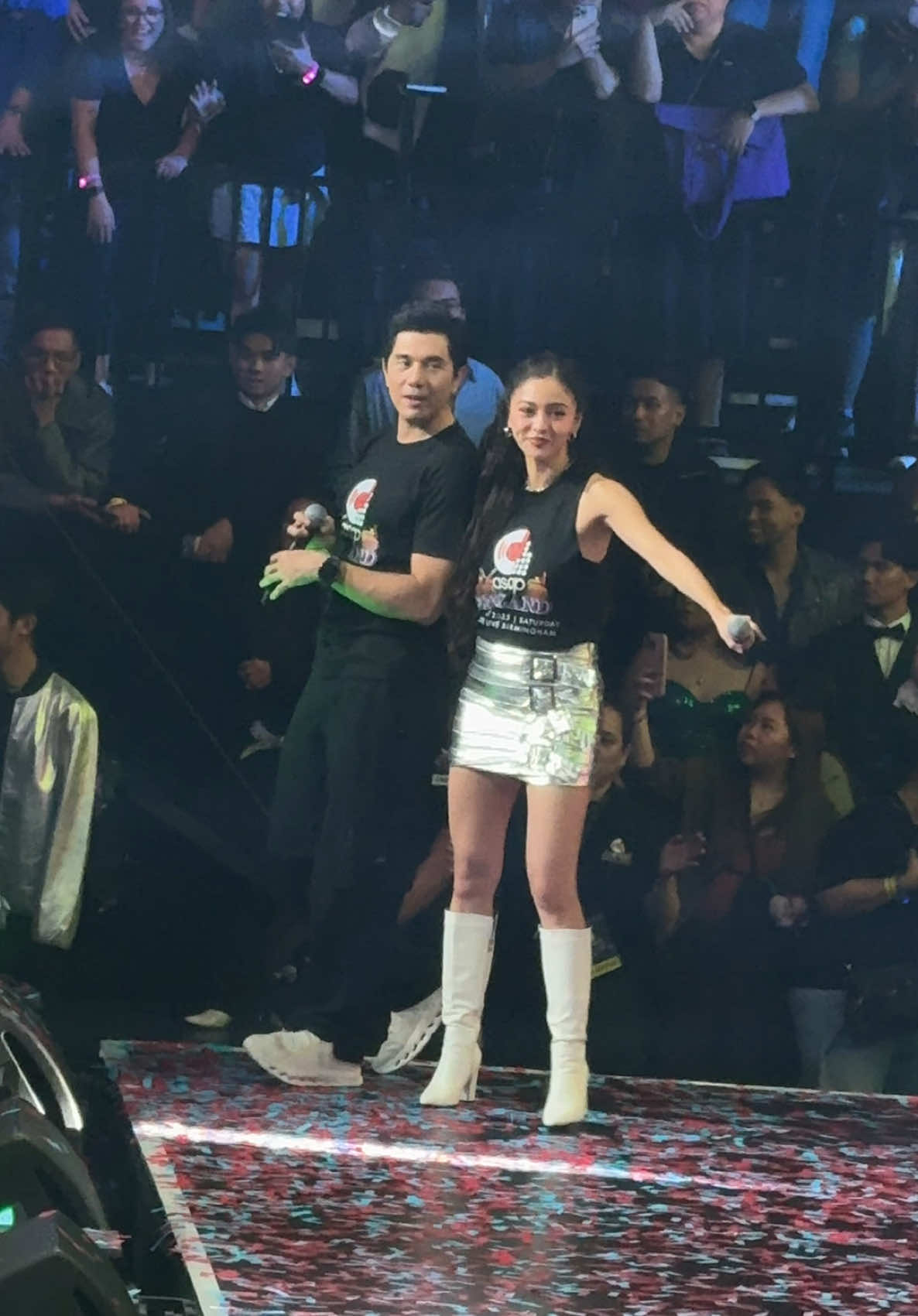 Masunurin si Pau sa kanyang girlfriend 😍🤩😵‍💫🫠🫠🫠 @KimChiu @Paulo Avelino KIMPAU ASAP IN ENGLAND #asap30thanniversary #asapengland #asapengland2025 #filipino #celebrity #resortworldbirmingham #kimpau #kimchui #pauloavelino #kimpau_natics❤️ 