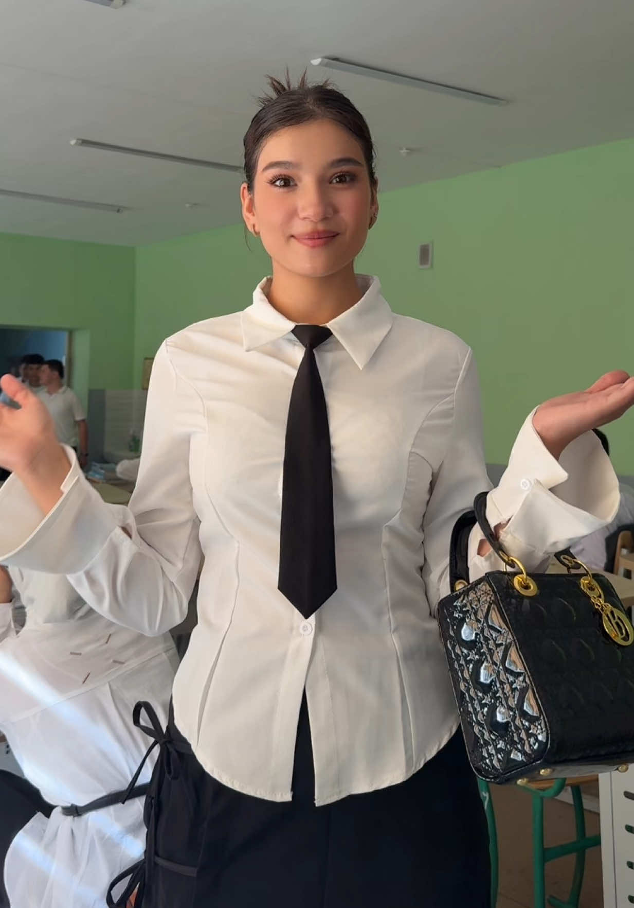 С первым сентября 🥹 #школа  #ziirvas_ #рекачик #узбекистан🇺🇿 #рек 