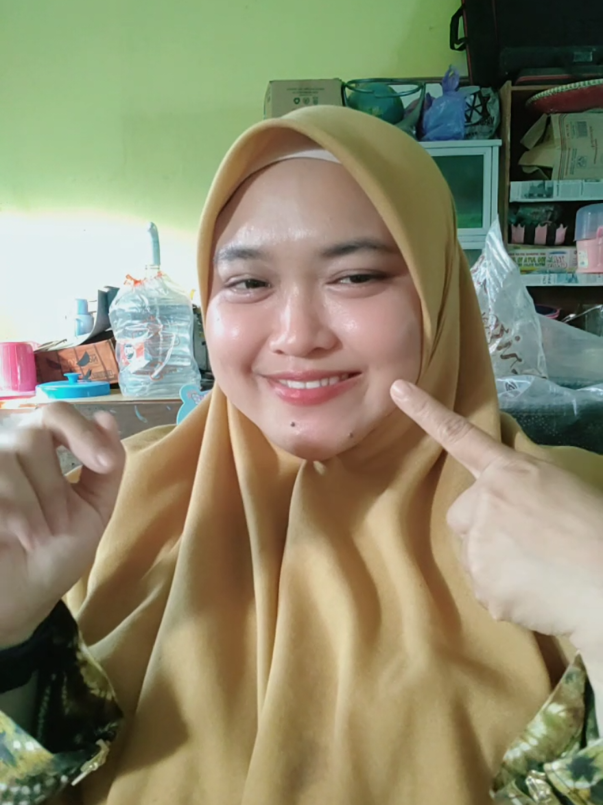 Saingan sama yang udah bersuami 😂 #trendtiktok #senyuminaja #binianbanjar 