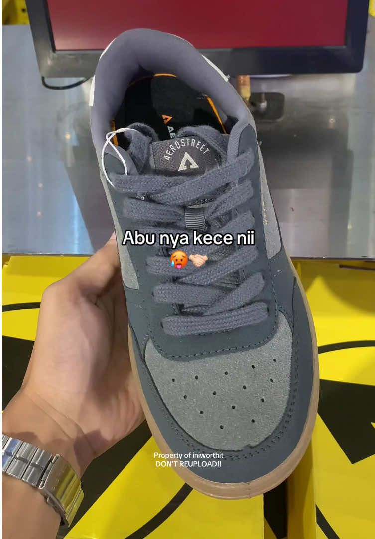 Yakali ga sikat cuyy😜 #aerostreet #sneakers #sepatulokal #xyzbca #fypシ 