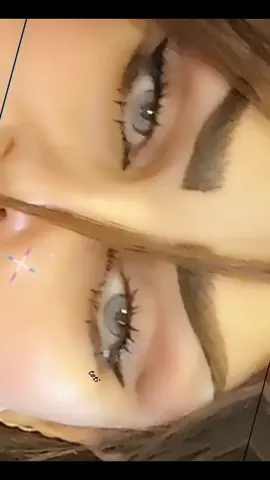 يانظَر عيِني وَكحلـها وياتراجيِ وگذلـتي 🤍.