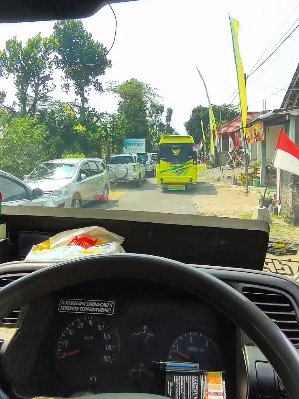 nek sekirane ndak mampu mending ndang mundur ae geng🤪 #sewaelfkediri #yourpage #drivermudapunyacerita #fyp #sewaelfkediriraya 