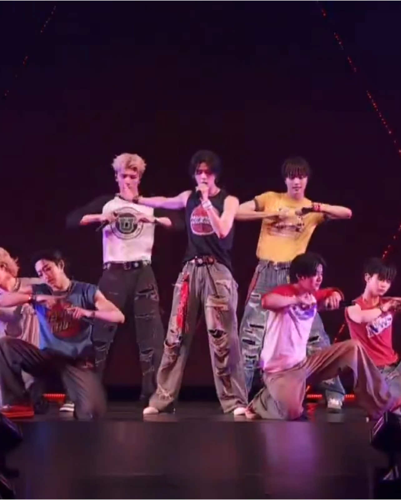 250902 &TEAM performing 