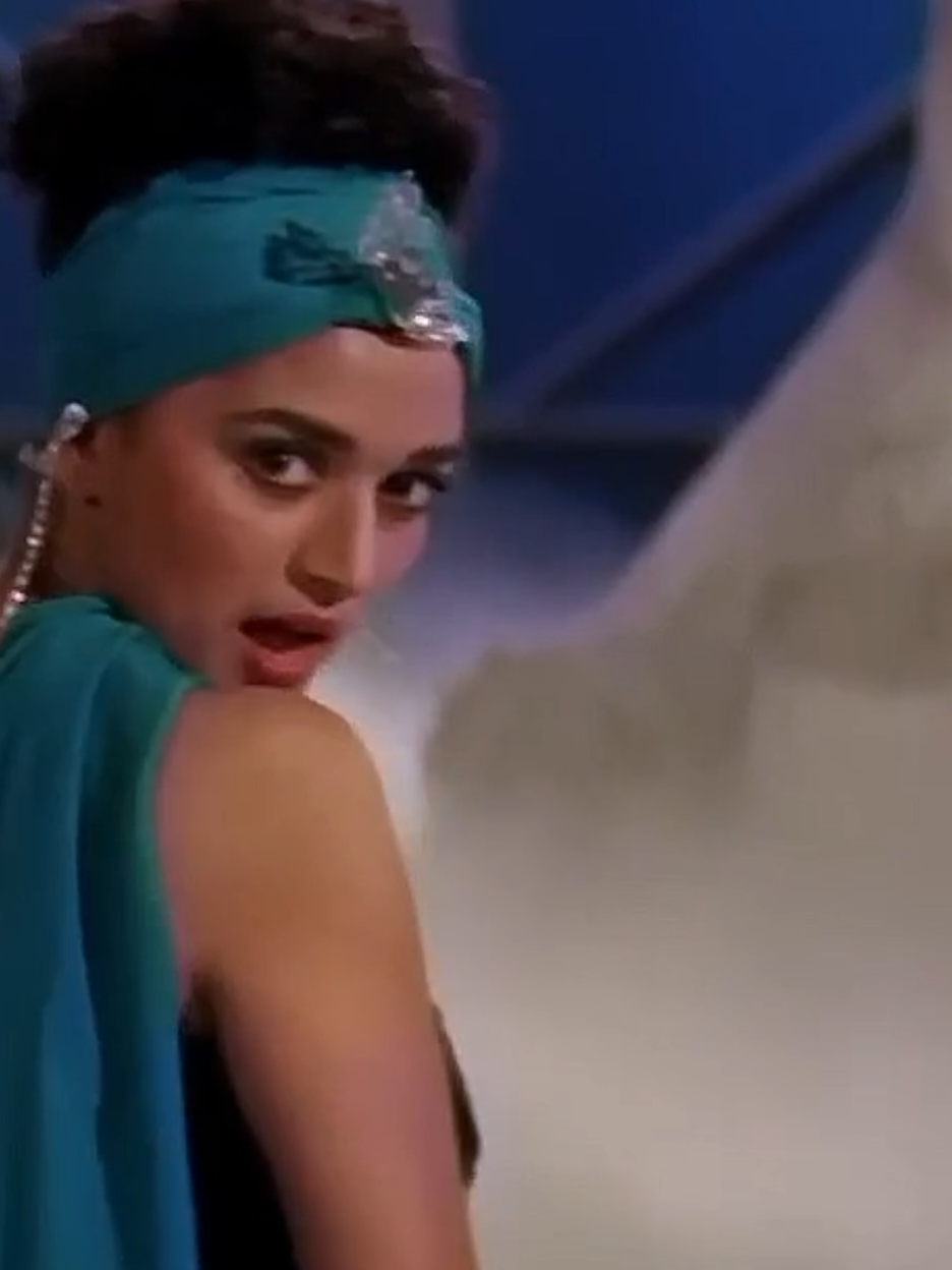 #creatorsearchinsights Laila Nahi Hum _ Hum Pyar Karne Wale _ Dil _ Aamir Khan _ Udit Narayan _ Madhuri Dixit _ Anuradha #trending #fyp #viral #foryou 