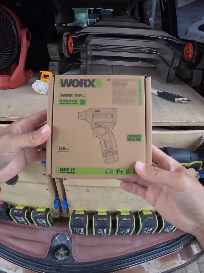 Thổi phản lực Worx WU094