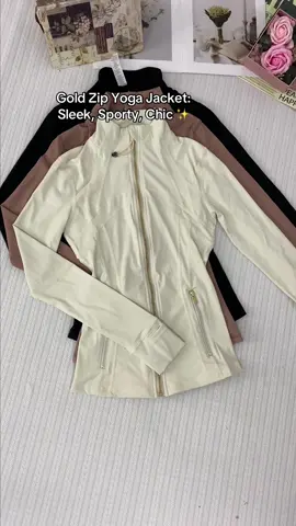 This gold zipper yoga jacket with a sleek stand-up collar and slim-fit design keeps you comfortable and chic#YogaJacket #SportsOuterwear #GoldZipStyle #Athleisure #WorkoutFashion #YogaStyle #FitnessLook #SlimFitJacket #SportyChic #Activewear #StreetStyle #GymWear #YogaOutfit #FitnessWardrobe #DailyActivewear #YogaLife #SportyStyle #WorkoutGoals #SummerActivewea