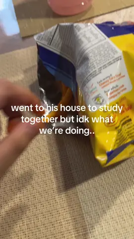 usapan 6 uwian ko, timecheck 5:21 kakauwi lang sa bahay niya @Ilailai 