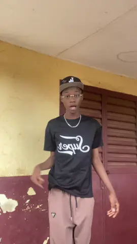 C’est juste pour le challenge 🙏🏻🙌#pourtoi #100kviews #tiktokguinnee🇬🇳 #visibilité #1millionaudition 