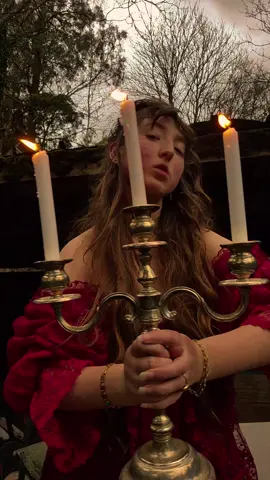 ⚔️🕯📯                                          #Victorian #naturalbeauty #victorianera #candles #darkacademia 