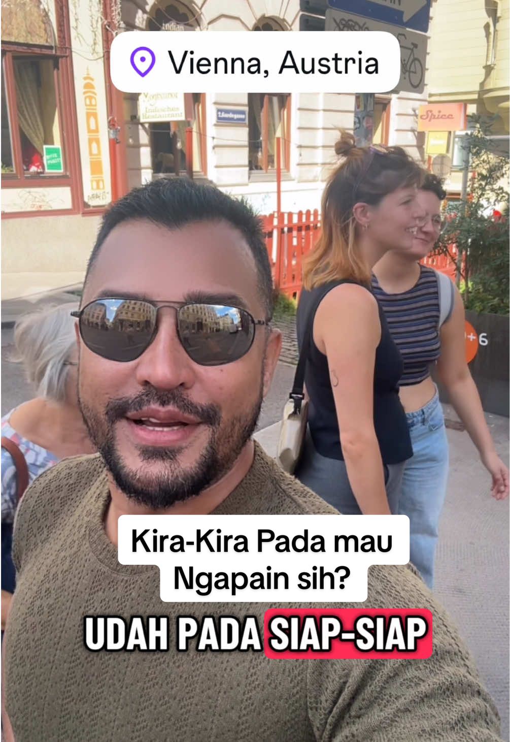 Kira Kira Pada mau ngapain sih Cewek-Cewek ini?