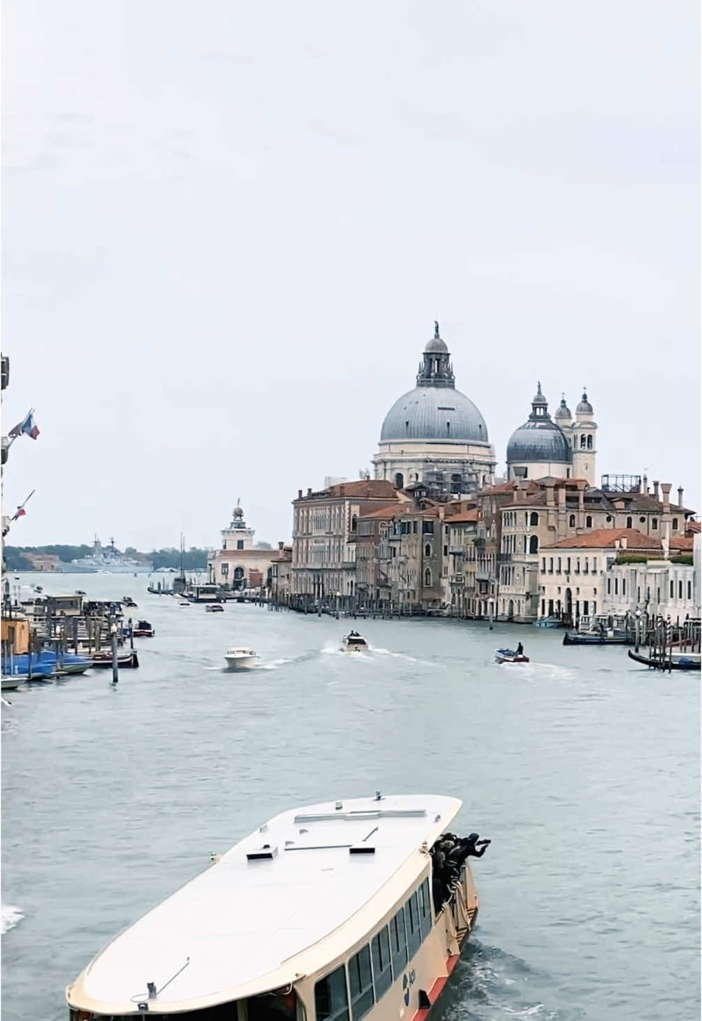 Planning a trip to Italy? Don’t miss Venezia – the city of canals, gondolas, and timeless charm. From St. Mark’s Square to romantic rides along the Grand Canal, Venezia is a destination unlike any other in the world. 👉 See bio to plan your travel ✈️ 📲 Follow for more Italy gems 🇮🇹 #venezia #veniceitaly #italytravel #italytrip #italyvacation #veneziaitaly #venicedrone #visititaly #italy🇮🇹 #italyviews #italyexplore #italyplaces #italyguide #travelitaly2025 