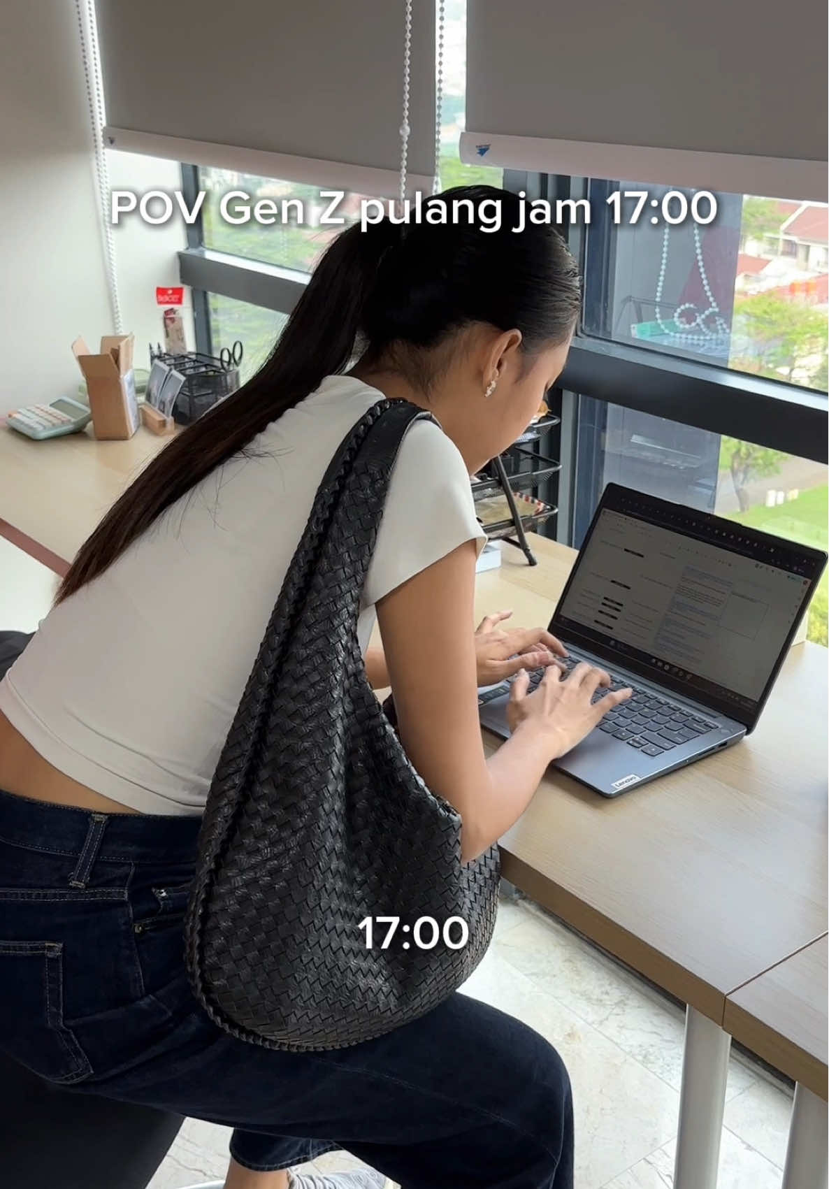 Generasi teng GOO! Jam 5 teng langsung go demi work life balance✨ #genz #tengGo #corporatelife #worklife #genzworker #fyp 