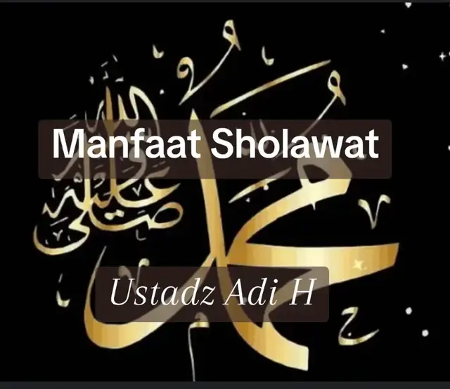 Membaca sholawat punya banyak manfaat, baik untuk hati, jiwa, maupun kehidupan seorang muslim. Berikut beberapa di antaranya: 🌸 Manfaat Spiritual & Ibadah: Mendapat syafaat Rasulullah ﷺ di hari kiamat. Dicatat sebagai bentuk cinta kepada Nabi ﷺ dan bukti mengikuti sunnah. Mengangkat derajat dan menghapus dosa dengan izin Allah. Doa lebih mudah dikabulkan karena sholawat adalah penghias doa. Menjadi sebab dekat dengan Rasulullah ﷺ di surga. 🌸 Manfaat untuk Hati & Jiwa: 6. Menenangkan hati dan menjauhkan dari rasa gelisah. 7. Membawa ketenteraman dan kedamaian batin. 8. Menumbuhkan rasa syukur dan sabar. 9. Membuka pintu rezeki dan keberkahan hidup. 10. Melatih lisan untuk selalu berdzikir dan mengingat Allah. 🌸 Manfaat Sosial & Kehidupan: 11. Membawa aura positif, membuat orang lain nyaman di sekitar kita. 12. Menjauhkan dari sifat iri, dengki, dan kebencian. 13. Menguatkan ikatan ukhuwah antar sesama muslim. 14. Mengundang rahmat dan kasih sayang Allah bagi keluarga dan lingkungan. 💡 Rasulullah ﷺ bersabda: 