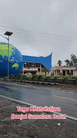 Tugu Khatulistiwa Bonjol Sumatera Barat #traveltiktok #indonesia #equator #fyp #tiktokviral 