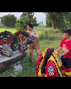 MENCOCOKKAN KEPALA BARONGAN DEVIL MERAH  #fypdong 