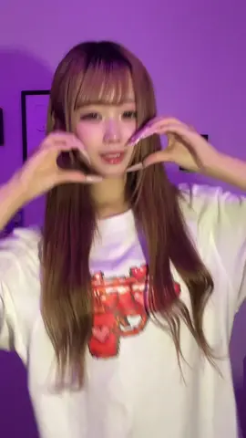 古川にラブスコダンス作ってあげた🩷てかこの曲スポンジボブにそっくりwwww#ラブラブマシンガン 