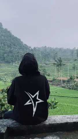 hoodie👆🏻#outfitinspo #hoodie #hoodieboxy #hoodiekeren #promoguncang99 