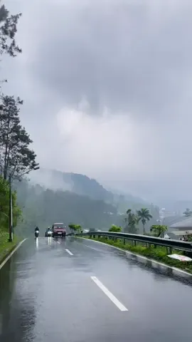 syahduuuu❄️🌧️🌧️ #guci #pml #wisatategal #exploretegal #fypシ @guciforest_tiktok 